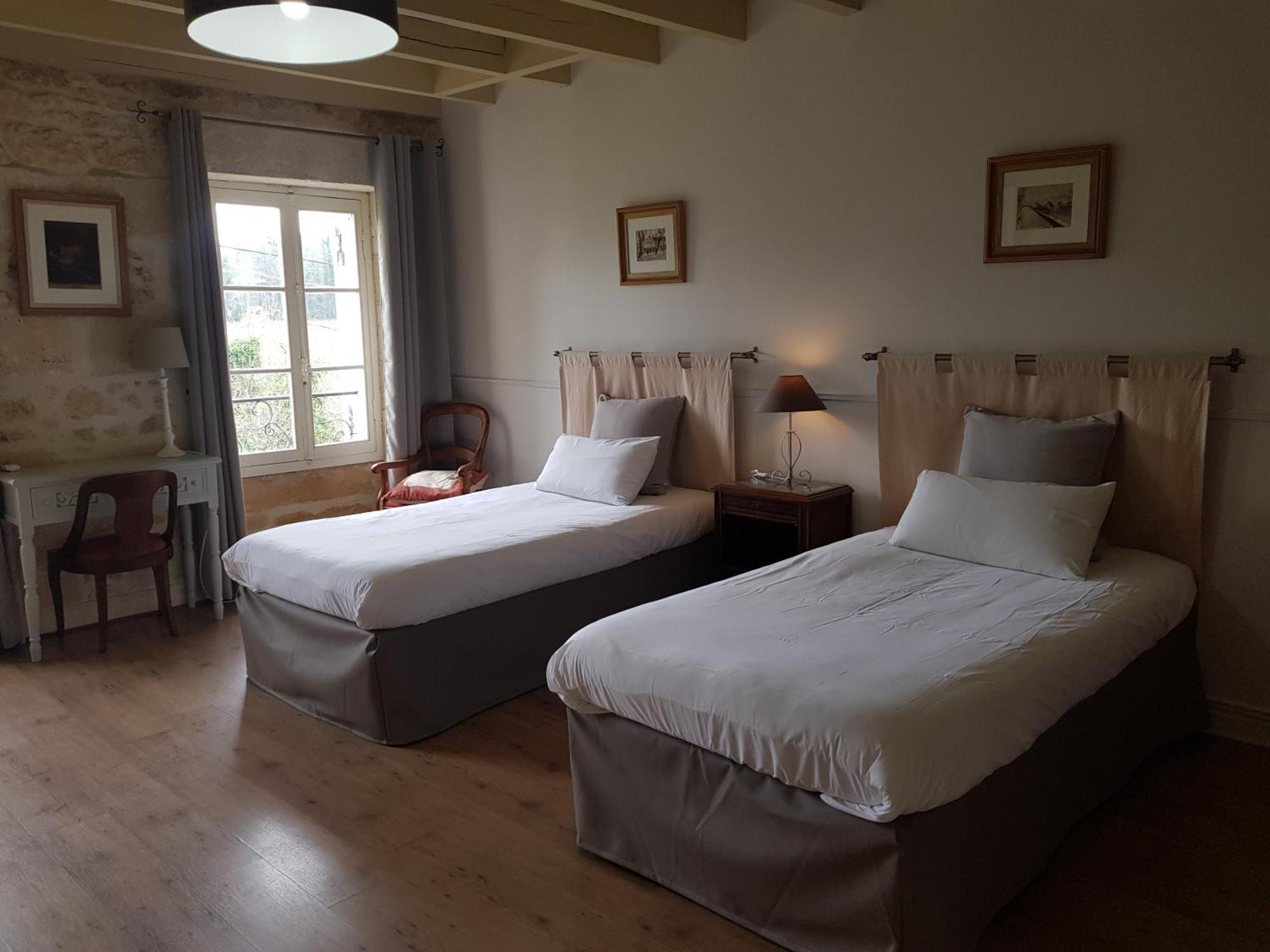 Chateau Fleur De Roques - Puisseguin Saint Emilion Rom bilde